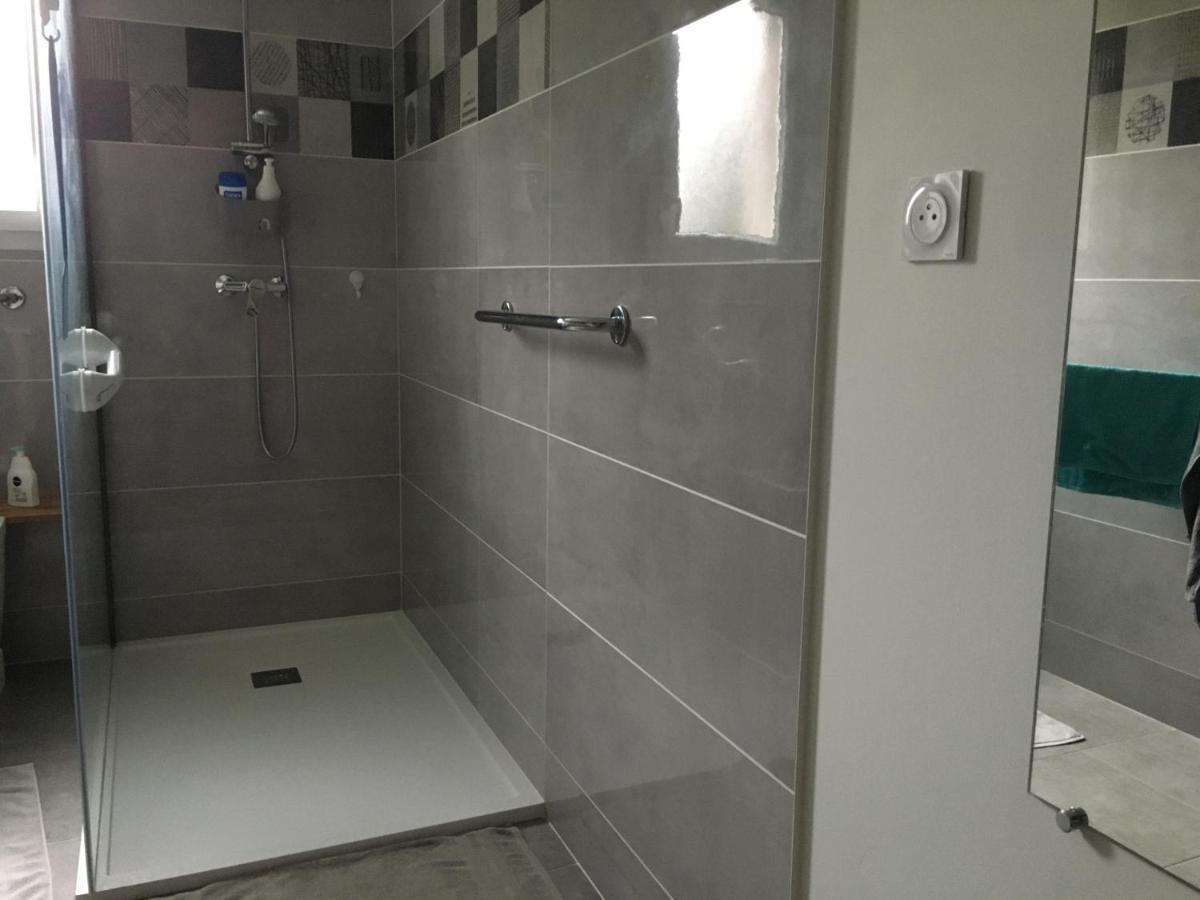 Apartamento Au Vieux Bourg Guécélard Exterior foto